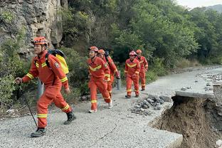 ?CBA夏联东阳站5-6排位赛 杨曦皓34+10率清华105-80大胜广州